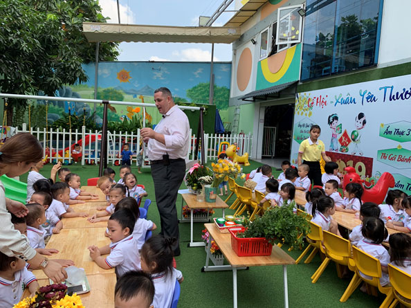 Ngày Quốc Tế Phụ Nữ 8-3 Happy Women’s Day