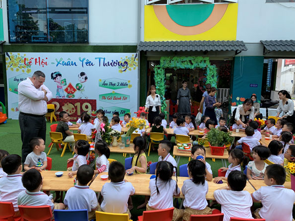 Ngày Quốc Tế Phụ Nữ 8-3 Happy Women’s Day