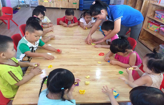 Pororo với những hoạt động tại lớp